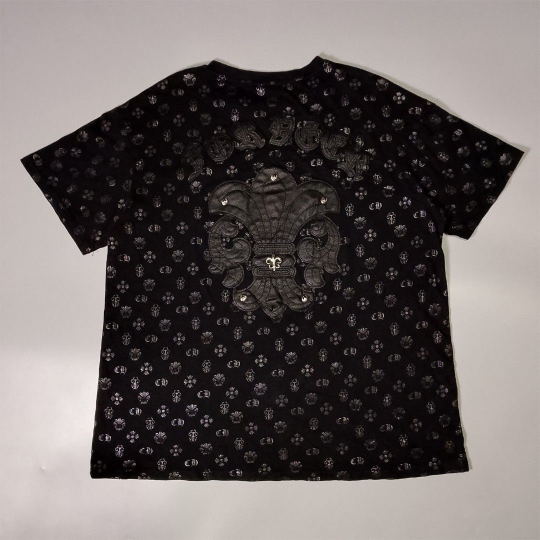 Chrome Hearts (Category: Tshirts & Polo Shirts ) located in Taguig. Submitted by 8kthrifter (Listing ID 1466593357, Image 2). Description: 🏷️Tag size: Medium to Large ▪️Width: 22.5 ▪️Length: 26.5 ▪️Color rate: 10/10 ▪️Issue: missing tags (see last 2 photo) ▪️Excellent Condition.