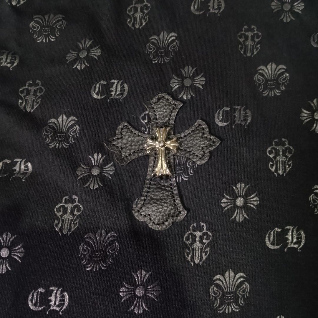 Chrome Hearts (Category: Tshirts & Polo Shirts ) located in Taguig. Submitted by 8kthrifter (Listing ID 1466593357, Image 3). Description: 🏷️Tag size: Medium to Large ▪️Width: 22.5 ▪️Length: 26.5 ▪️Color rate: 10/10 ▪️Issue: missing tags (see last 2 photo) ▪️Excellent Condition.
