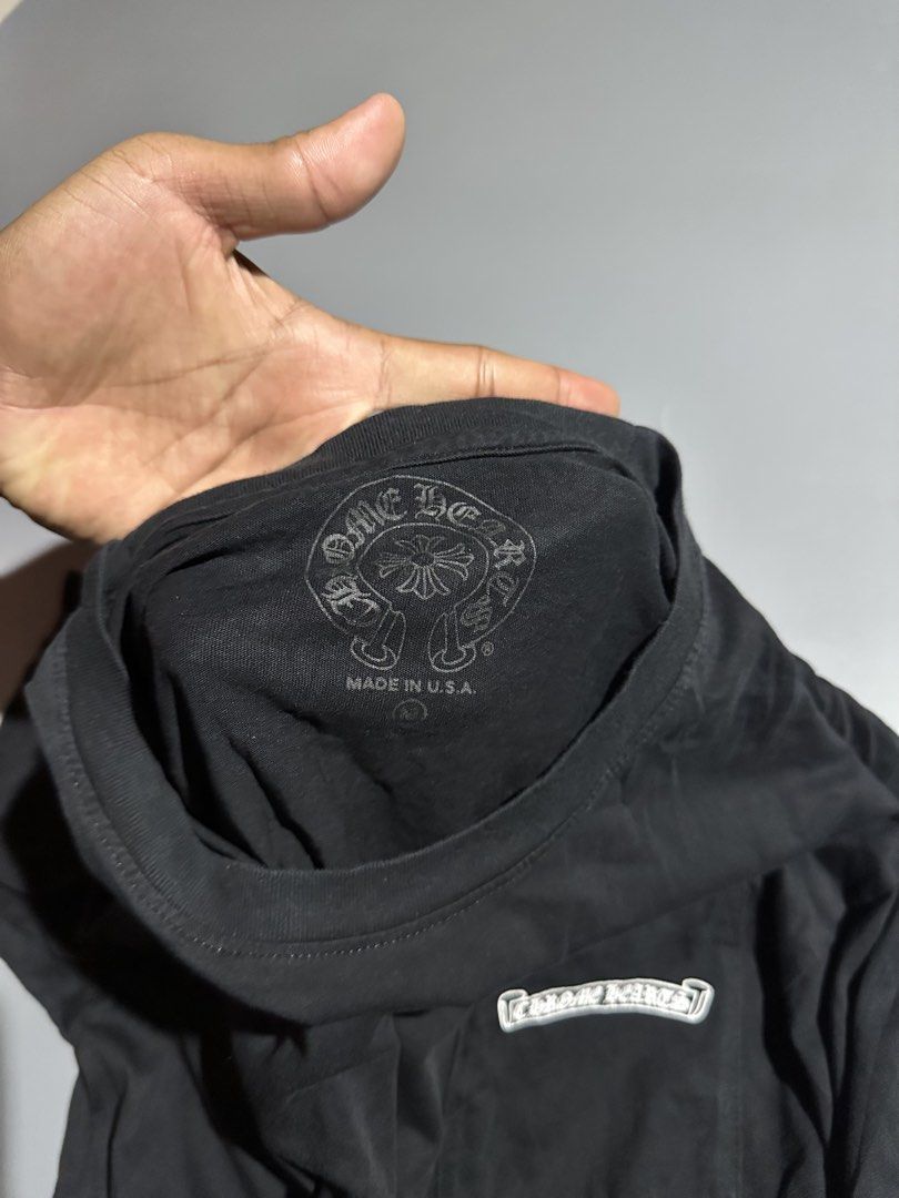 CHROME HEATS (Category: Activewear) located in Makati City. Submitted by js.street.finds (Listing ID 1466723542, Image 2). Description: Dimes 20/28 ISSUE CRACK.