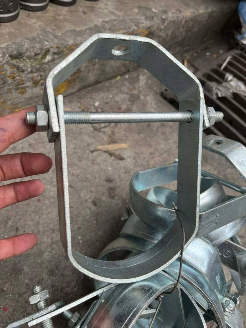 Clevis Hanger Size : 4” (Category: Everything Else Others) located in Manila. Submitted by 09171479278_elsie. (Listing ID 1466569217, Image 2). Description: Clevis Hanger Size : 4”.
