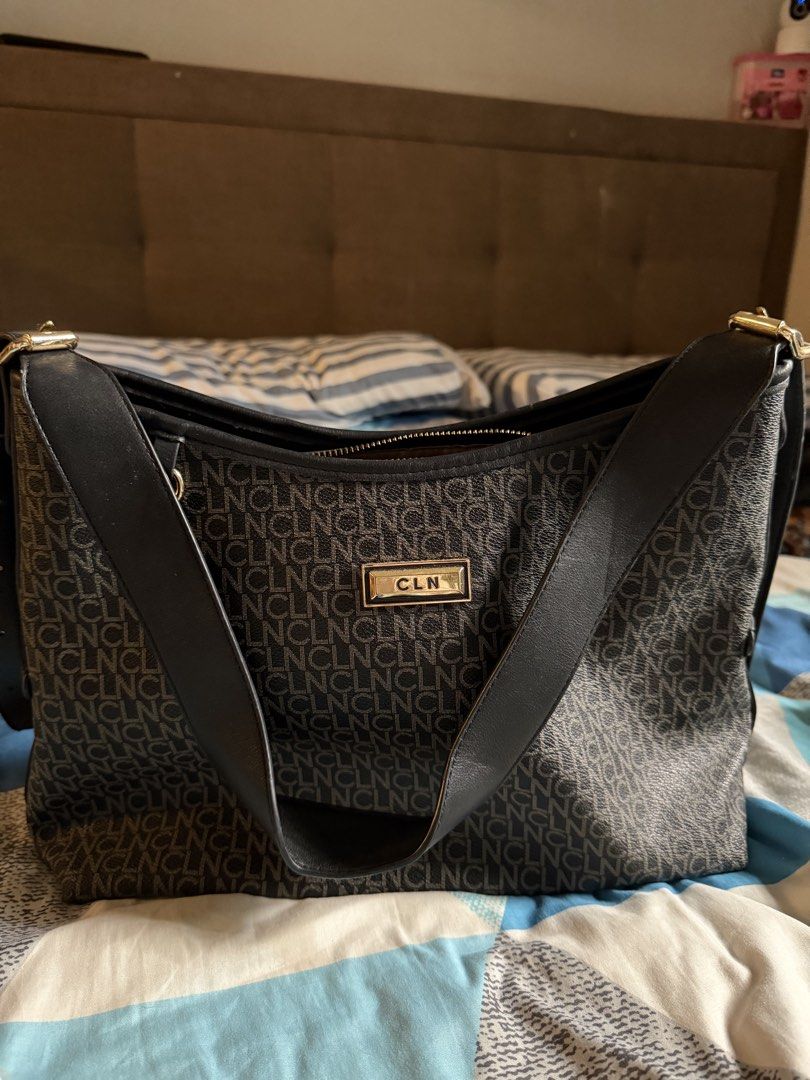 CLN Shoulder Bag (Category: Shoulder Bags) located in Manila. Submitted by rielie.declutter (Listing ID 1466632002, Image 2). Description: Lightly used..