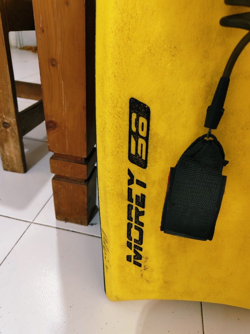 Cloud Nine Yellow Bodyboard with Cover (Category: Water Sports) located in Bulacan. Submitted by babz30261 (Listing ID 1466647301, Image 3). Description: - Brand: Cloud Nine - Color: Bright yellow - Inclusions: Comes with a protective cover - Condition: Sturdy build, shows some dirt marks and signs of previous use - Best for: Beach trips and weekend surf sessions.