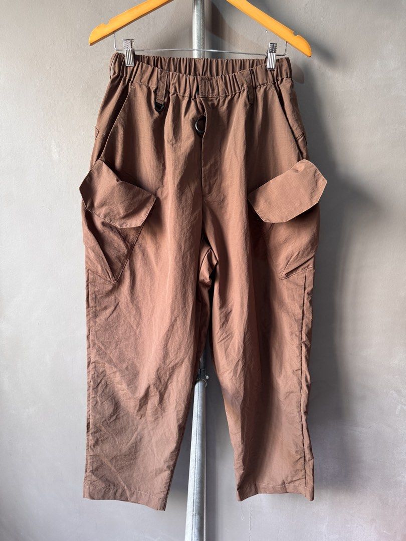 CMF comfy Outdoor Garments - Cargo pants (Category: Activewear) located in Cabuyao City. Submitted by _streetflavor (Listing ID 1466618261, Image 1). Description: CMF comfy Outdoor Garments - Cargo pants Excellent Size: Large on tag Waist: 30-32 Length: 40 Leg open: 8.5 -1,480 pesos Dm.