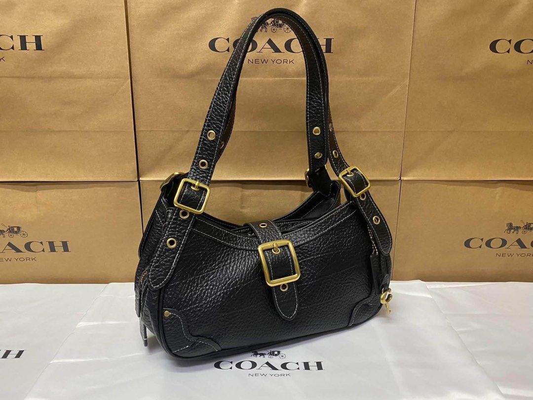 Coach (Category: Shoulder Bags) located in Valenzuela. Submitted by markailandco. (Listing ID 1466593256, Image 3). Description: .