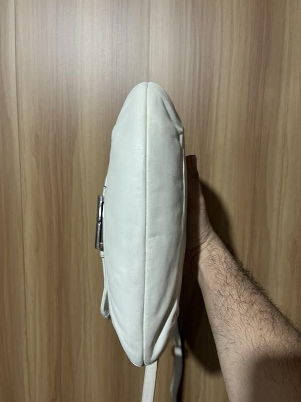 coach (Category: Cross-body Bags) located in Caloocan City. Submitted by jennylynb17450 (Listing ID 1466634622, Image 3). Description: .