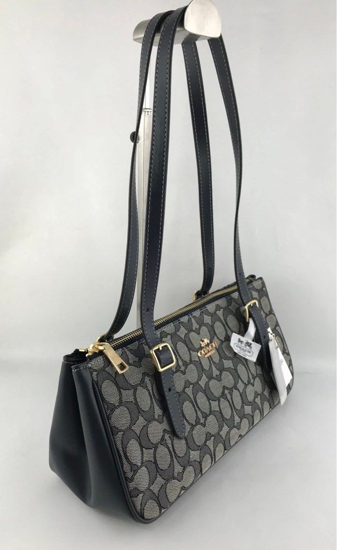 Coach Asher (Category: Shoulder Bags) located in Binan City. Submitted by pinkykeenshop (Listing ID 1466588263, Image 3). Description: .