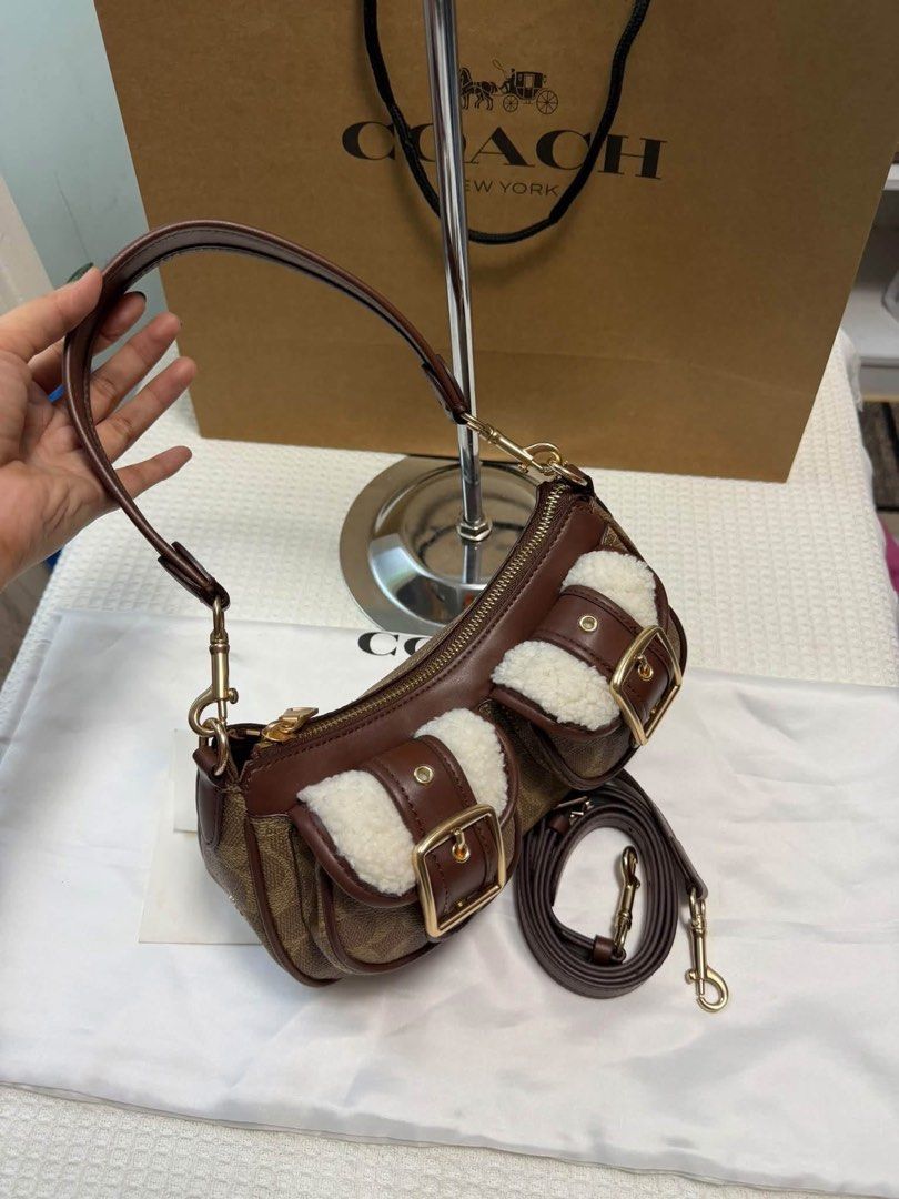 Coach Ashton (Category: Shoulder Bags) located in Binan City. Submitted by pinkykeenshop (Listing ID 1466772982, Image 2). Description: .