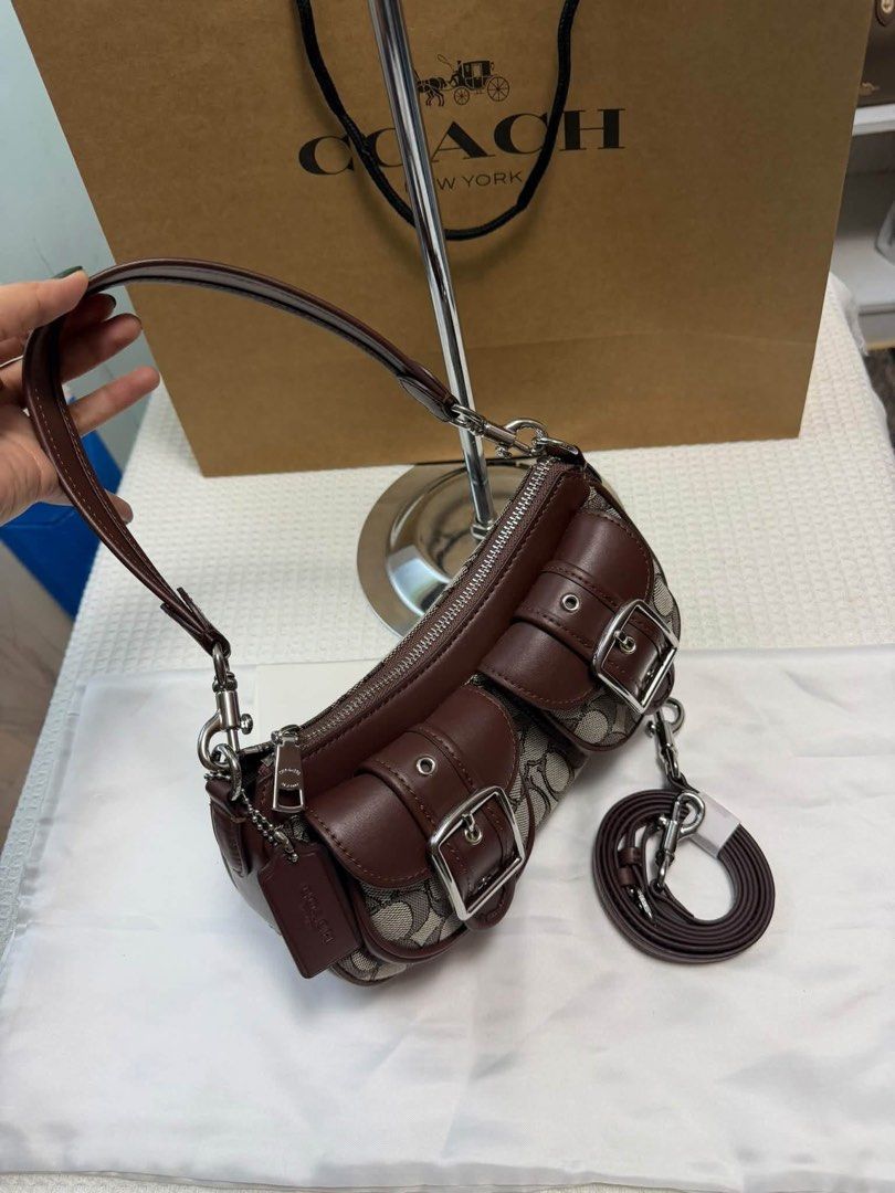 Coach Ashton (Category: Shoulder Bags) located in Binan City. Submitted by pinkykeenshop (Listing ID 1466773036, Image 2). Description: .