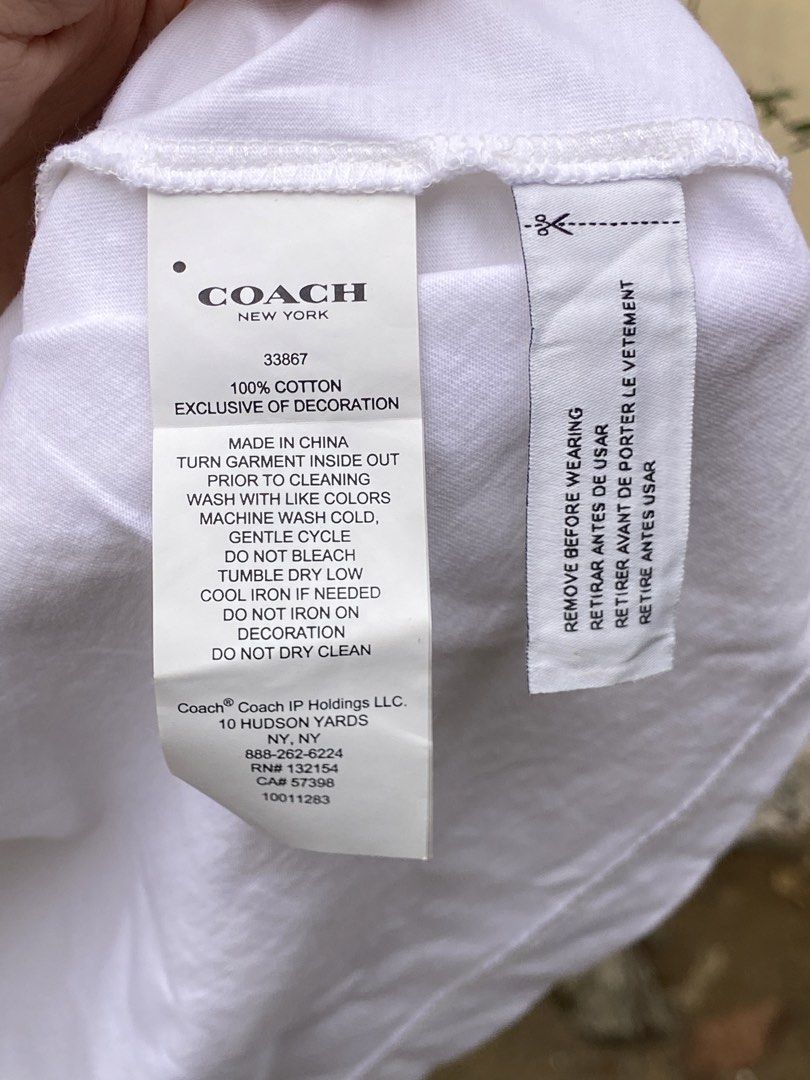 COACH AUTHENTIC UNISEX (Category: Tshirts & Polo Shirts ) located in Cotabato. Submitted by chaowie (Listing ID 1466665912, Image 2). Description: 10/10 condition maputi wash mo lng ulit if d ka satisfied sa pag laba ko 🥰😓 .