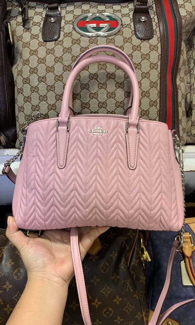 Coach Bag 2way🔥😱😱 (Category: Shoulder Bags) located in Cagayan de Oro. Submitted by brits27 (Listing ID 1466769721, Image 1). Description: Super ganda nito! name ur price mga loves! 😱 higher price get this! 😍.