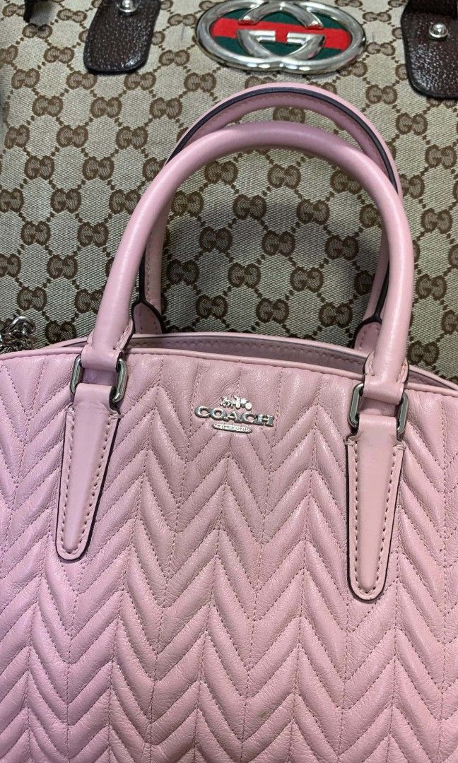 Coach Bag 2way🔥😱😱 (Category: Shoulder Bags) located in Cagayan de Oro. Submitted by brits27 (Listing ID 1466769721, Image 2). Description: Super ganda nito! name ur price mga loves! 😱 higher price get this! 😍.