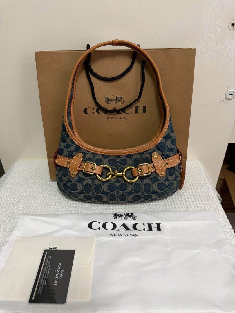 Coach Belted Ergo (Category: Shoulder Bags) located in Binan City. Submitted by pinkykeenshop (Listing ID 1466765460, Image 1). Description: .