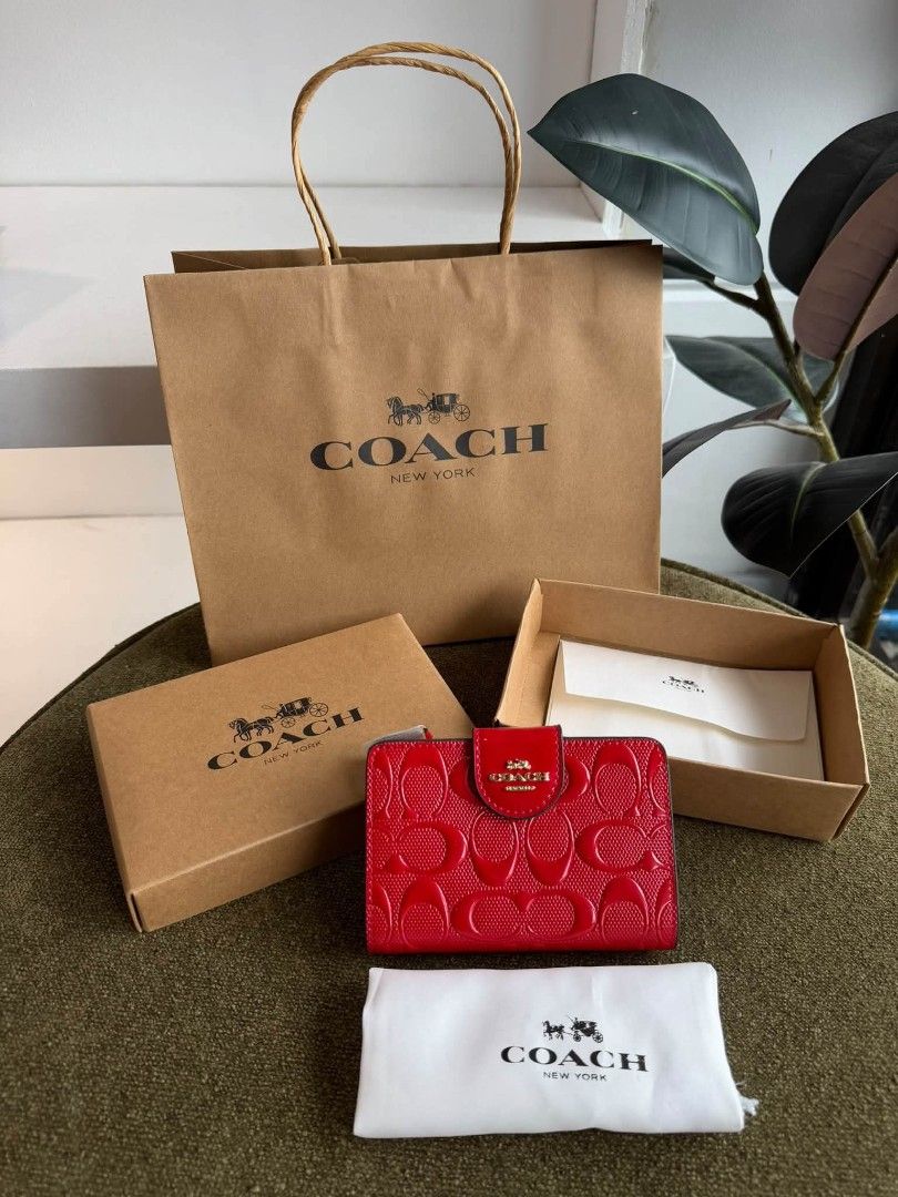 Coach Bifold Wallet (Category: Wallets & Card holders) located in Quezon City. Submitted by bagsboutiqueph (Listing ID 1466770522, Image 2). Description: LAST PRICE POSTED. LIMITED STOCKS! BRANDNEW WITH INCLUSIONS. COLOR MAY SLIGHTLY VARY IN ACTUAL DUE TO LIGHTING AND CAMERA SETTING. OTHER PHOTOS WILL BE SEND DURING PURCHASE AND FOR SURE BUYERS ONLY. WHEN IN DOUBT, DO NOT ORDER. THANK YOU..
