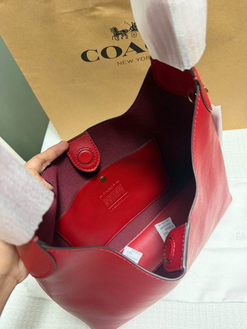 Coach Brooklyn Medium (Category: Shoulder Bags) located in Binan City. Submitted by pinkykeenshop (Listing ID 1466765403, Image 3). Description: .