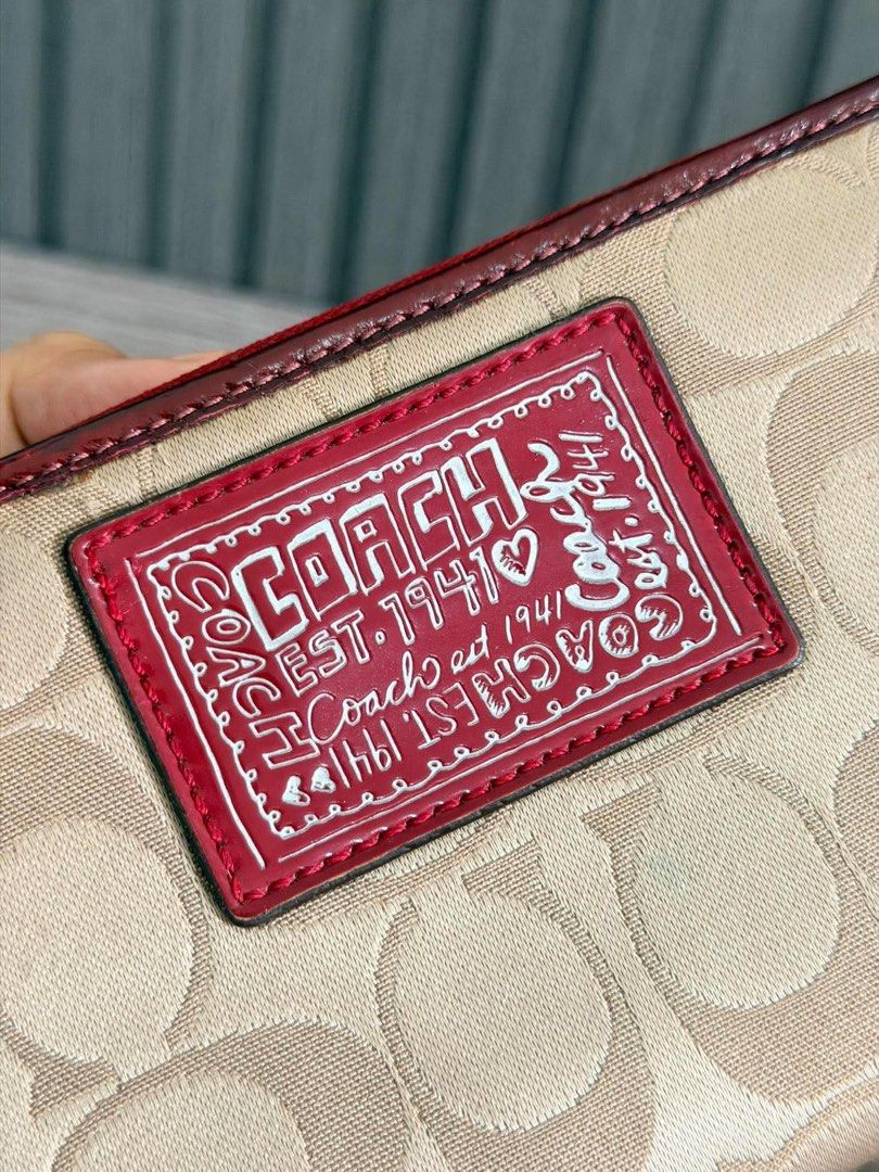 Coach canvas wallet (Category: Luxury Bags & Wallets) located in Trece Martires City. Submitted by preluvcav (Listing ID 1466713658, Image 3). Description: .