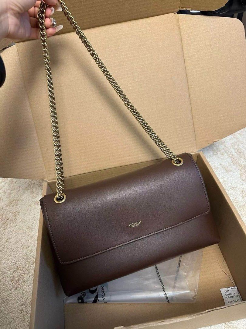 Coach Chelsea 30 in Chain (Category: Shoulder Bags) located in Binan City. Submitted by pinkykeenshop (Listing ID 1466764682, Image 1). Description: .