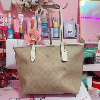 (Category: ) located in . Submitted by ikay_bee (Listing ID 1466764865, Image 1). Description: .