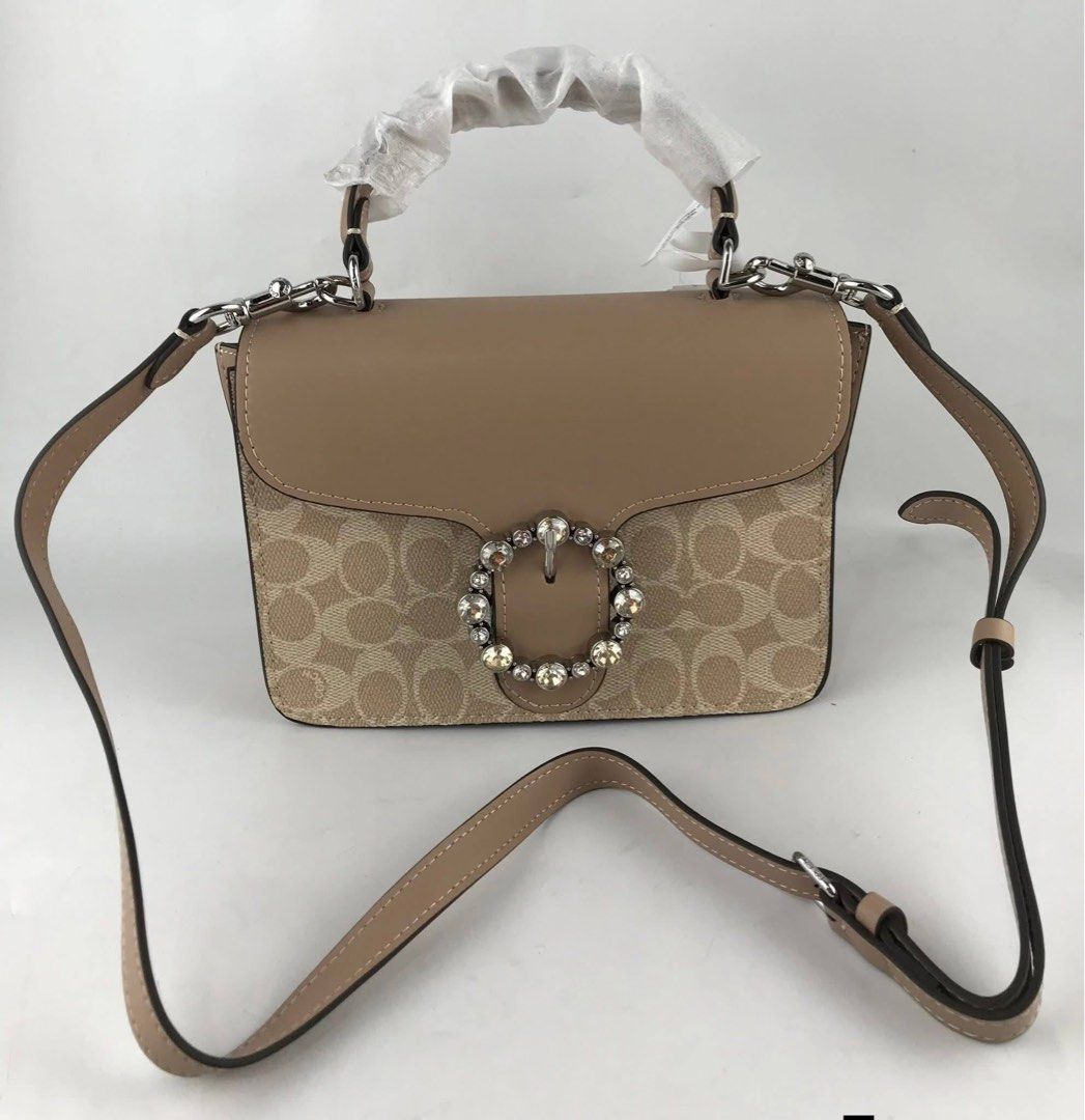 Coach Courtney Top Handle (Category: Shoulder Bags) located in Binan City. Submitted by pinkykeenshop (Listing ID 1466587629, Image 2). Description: .