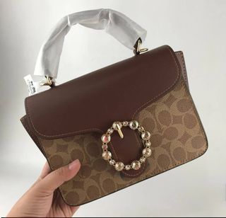 (Category: ) located in . Submitted by pinkykeenshop (Listing ID 1466587752, Image 1). Description: .