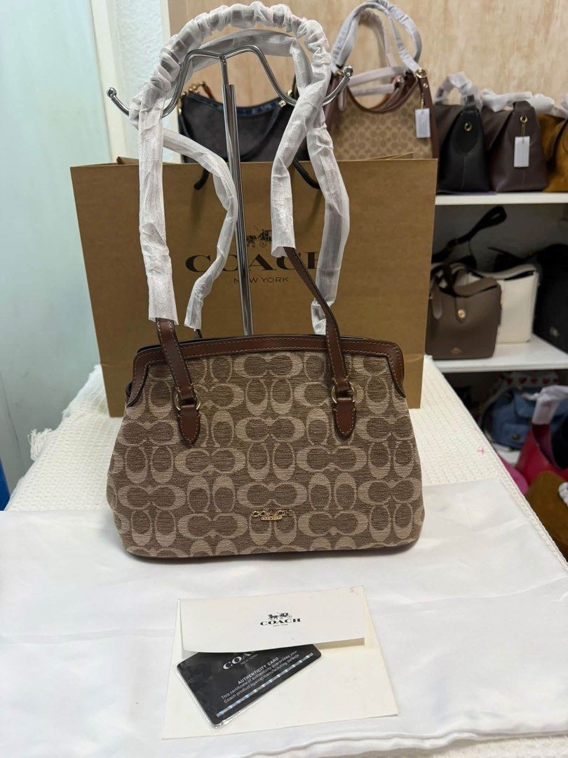 Coach Elise Shoulder Bag (Category: Shoulder Bags) located in Binan City. Submitted by pinkykeenshop (Listing ID 1466773223, Image 1). Description: .