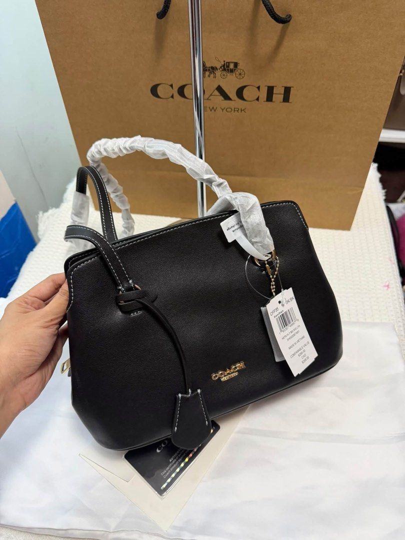 Coach Elise Shoulder Bag (Category: Shoulder Bags) located in Binan City. Submitted by pinkykeenshop (Listing ID 1466773314, Image 3). Description: .