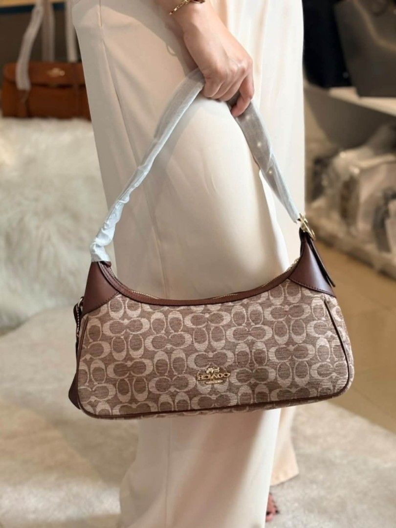 Coach Ella Small Shoulder Bag (Category: Shoulder Bags) located in Manila. Submitted by msddirectfactoryoutlet (Listing ID 1466710345, Image 3). Description: Size L: 14.0" x H: 8.25" x W: 3.25".