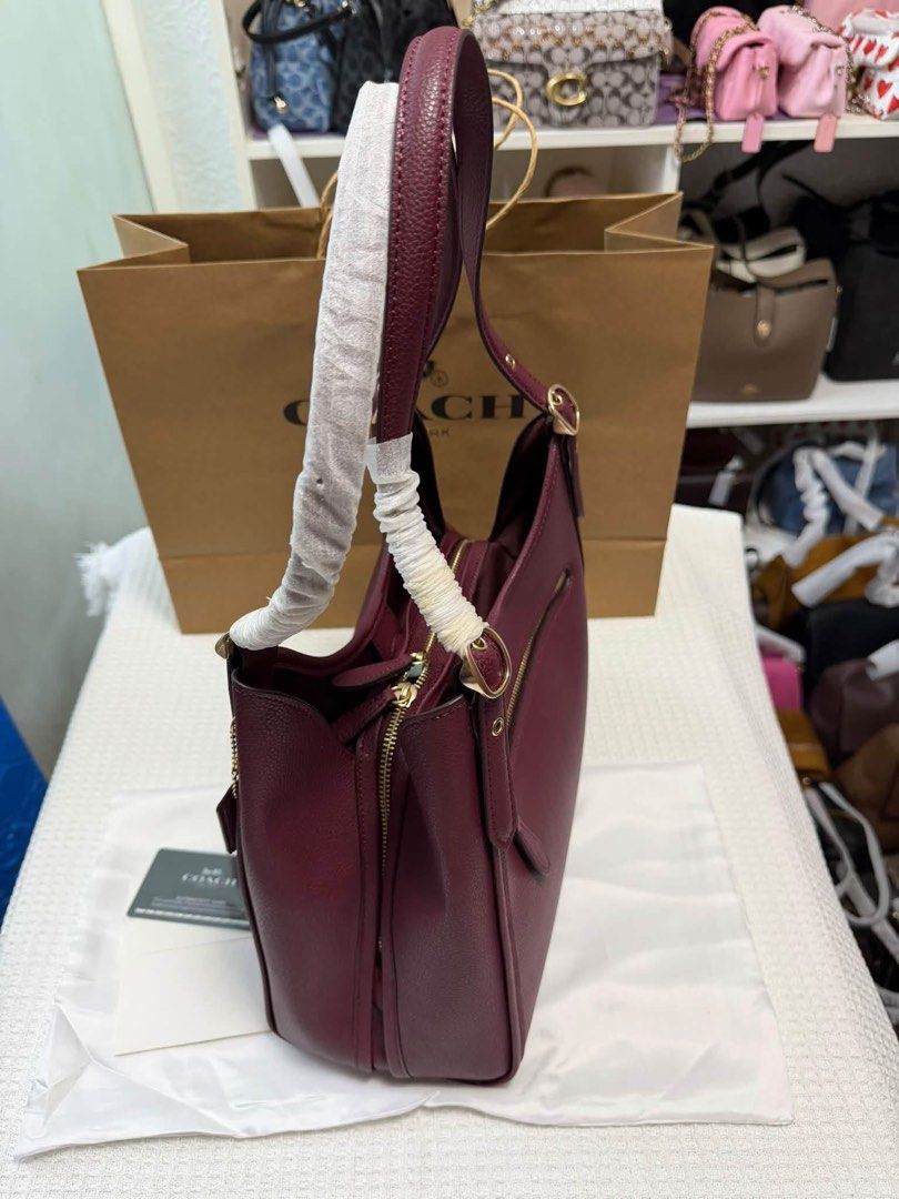 Coach Erin Shoulder Bag (Category: Shoulder Bags) located in Binan City. Submitted by pinkykeenshop (Listing ID 1466765689, Image 3). Description: .