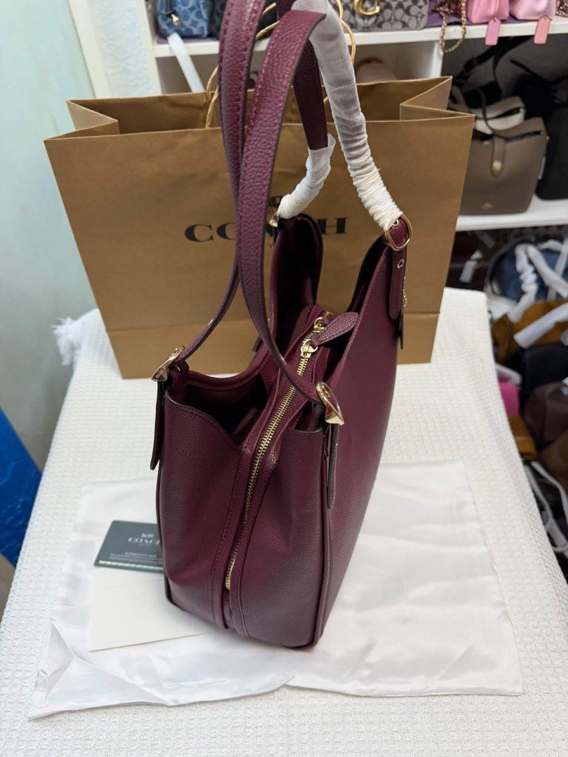 Coach Erin Shoulder Bag (Category: Shoulder Bags) located in Binan City. Submitted by pinkykeenshop (Listing ID 1466765689, Image 2). Description: .
