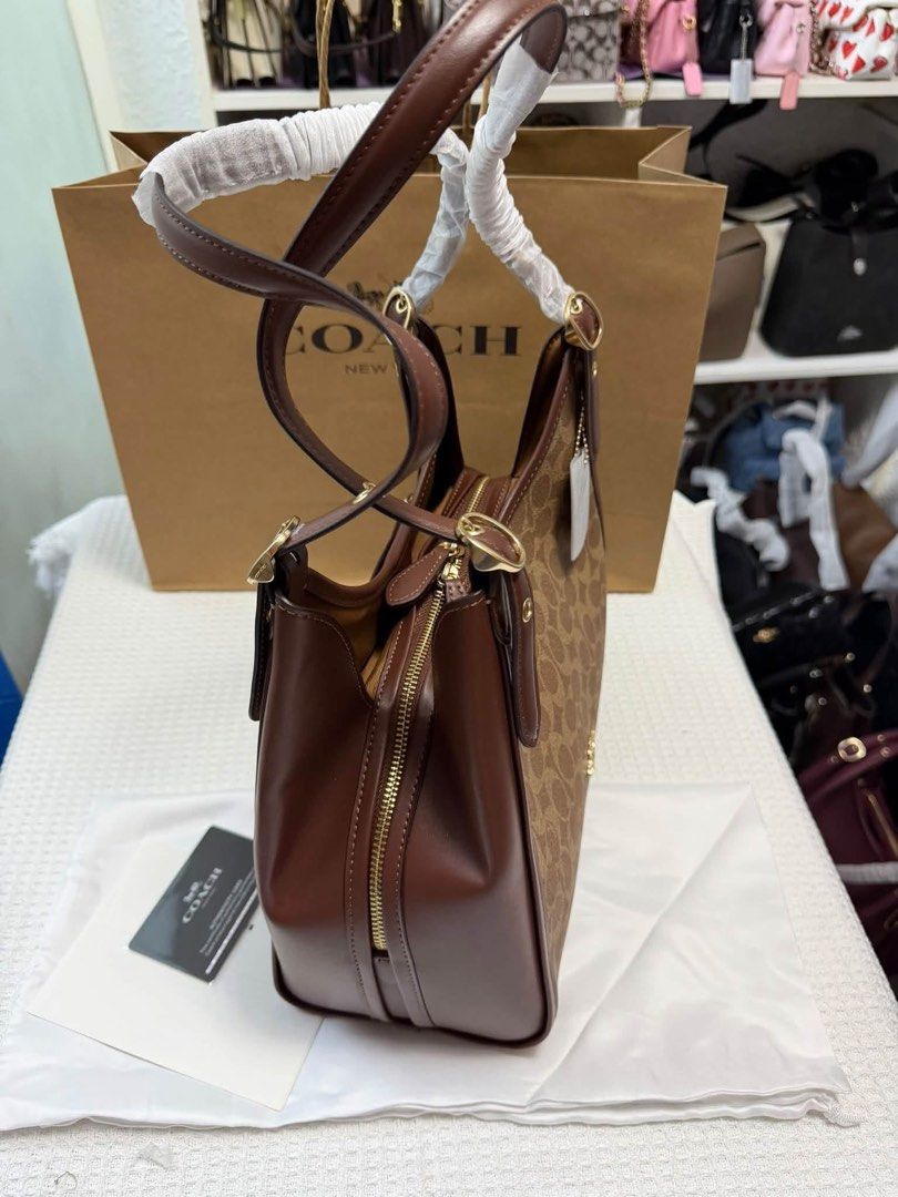 Coach Erin Shoulder Bag (Category: Shoulder Bags) located in Binan City. Submitted by pinkykeenshop (Listing ID 1466765817, Image 3). Description: .