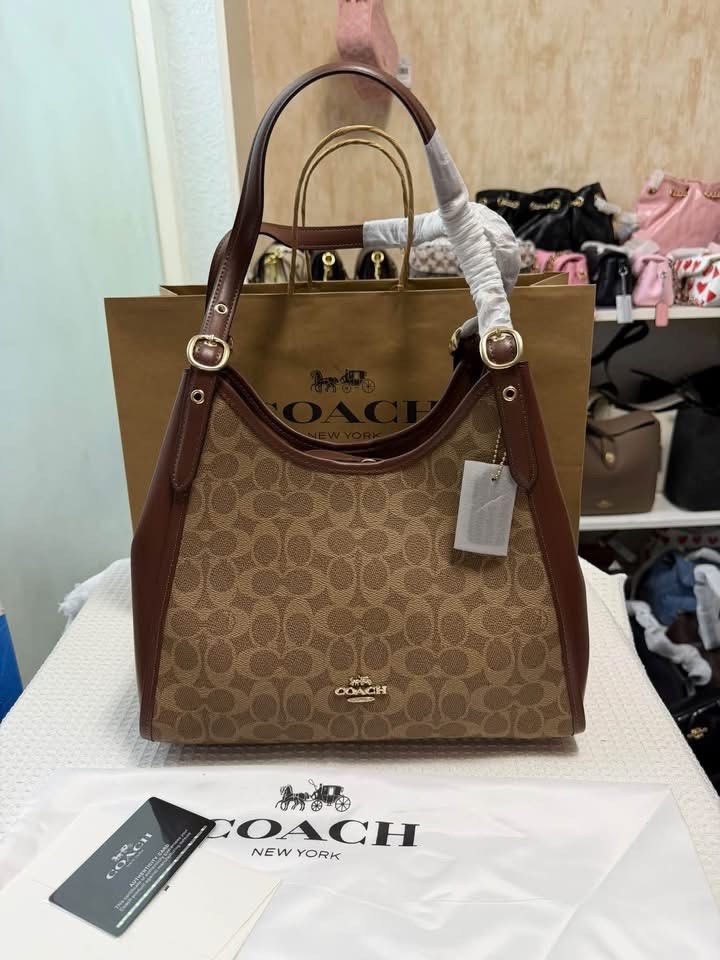 Coach Erin Shoulder Bag (Category: Shoulder Bags) located in Binan City. Submitted by pinkykeenshop (Listing ID 1466765817, Image 1). Description: .