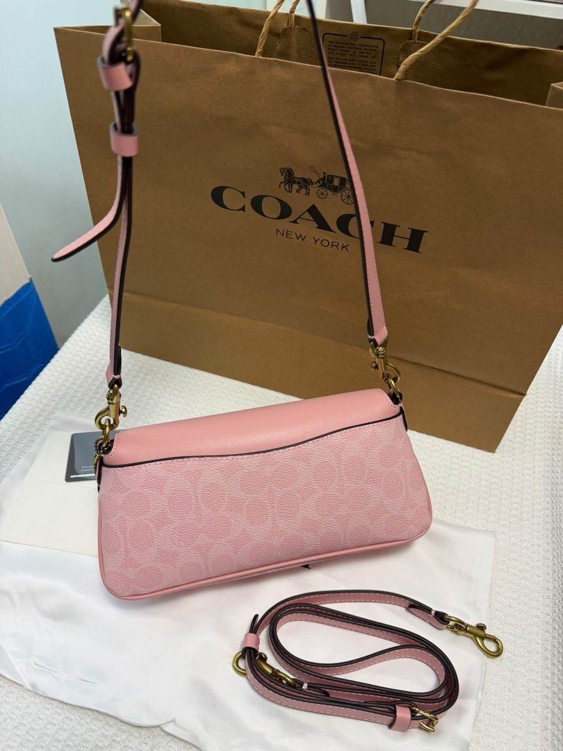 Coach Jet Shoulder Bag (Category: Shoulder Bags) located in Binan City. Submitted by pinkykeenshop (Listing ID 1466765645, Image 3). Description: .