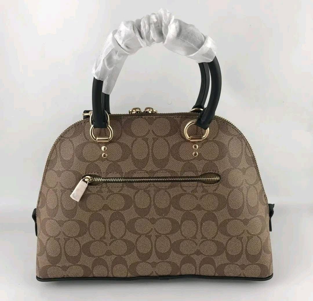 Coach Katy Satchel (Category: Shoulder Bags) located in Binan City. Submitted by pinkykeenshop (Listing ID 1466587326, Image 3). Description: .