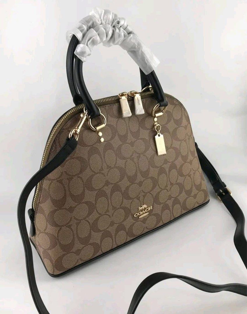 Coach Katy Satchel (Category: Shoulder Bags) located in Binan City. Submitted by pinkykeenshop (Listing ID 1466587326, Image 2). Description: .