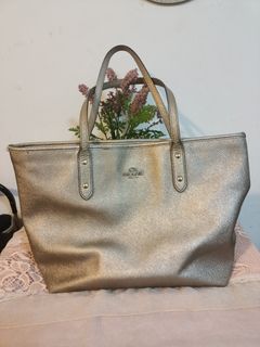 (Category: ) located in . Submitted by preloved439 (Listing ID 1466651433, Image 1). Description: .