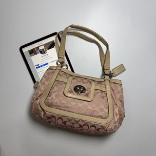 (Category: ) located in . Submitted by buyingacc.cj.marie (Listing ID 1466707802, Image 1). Description: .
