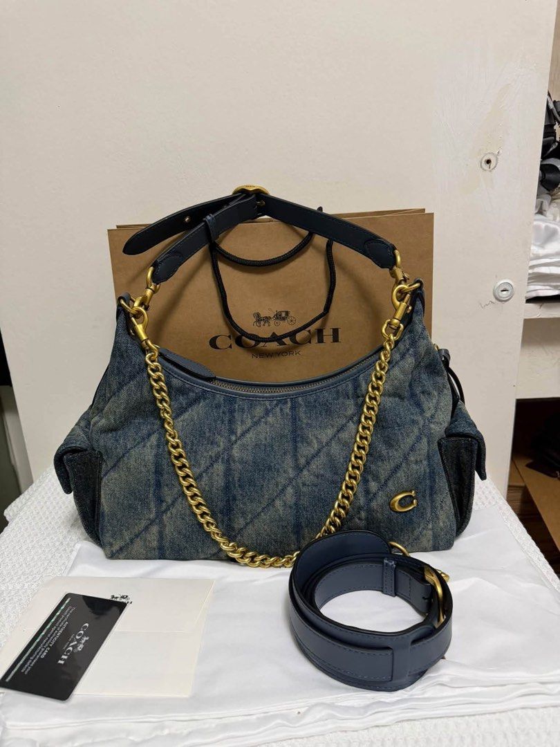 Coach Pocket Juliet 30 (Category: Shoulder Bags) located in Binan City. Submitted by pinkykeenshop (Listing ID 1466765313, Image 1). Description: .