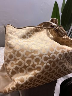 (Category: ) located in . Submitted by momm.ypreloved (Listing ID 1466708352, Image 1). Description: .