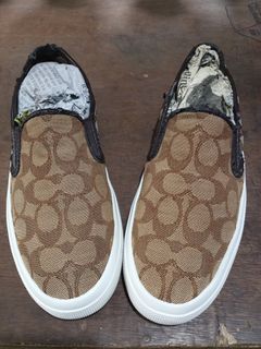 (Category: ) located in . Submitted by ljay.thriftedfinds (Listing ID 1466734112, Image 1). Description: .