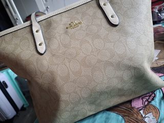 (Category: ) located in . Submitted by bags21.ph (Listing ID 1466565566, Image 1). Description: .