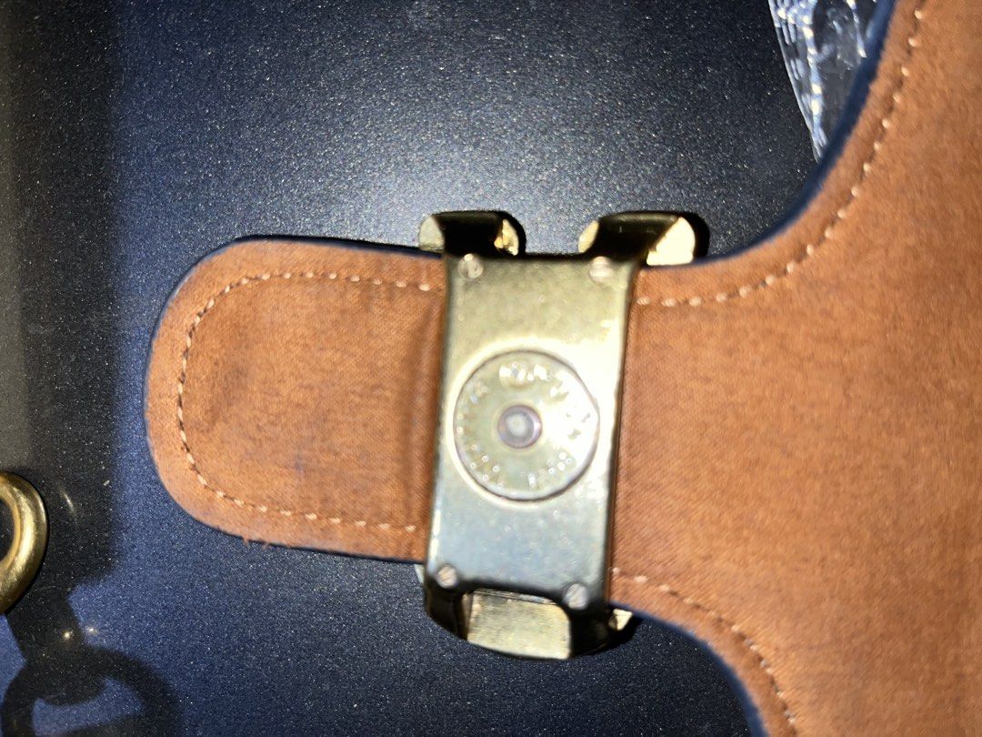 COACH SLING BAGS (Category: Luxury Bags & Wallets) located in Manila. Submitted by jimsuron (Listing ID 1466676615, Image 2). Description: .