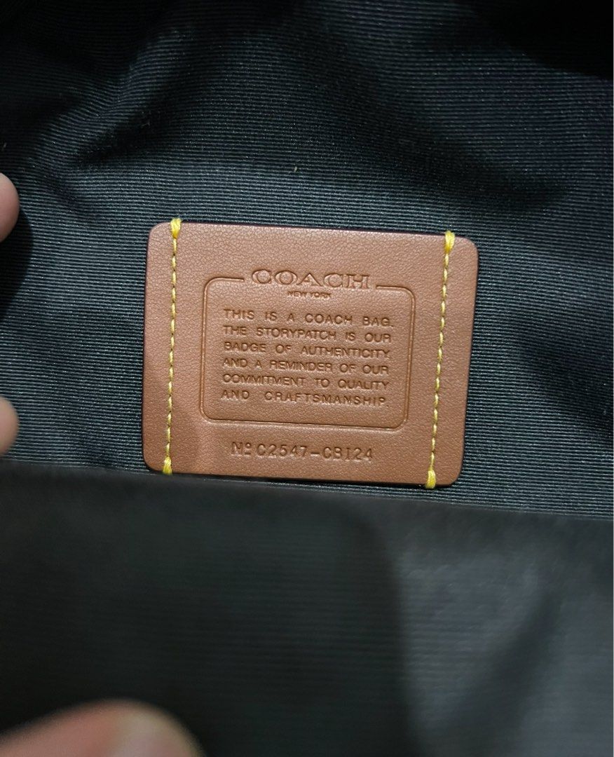 Coach Small Turnlock Sling Pack (Category: Backpacks) located in Marilao. Submitted by spladooo (Listing ID 1466564395, Image 2). Description: Coach Small Turnlock Sling Pack Price: PHP 2,500.00 Interior storypatch: C2547-CB124 RFS: padala from US Meet ups: City Mall Bocaue, SM Marilao, SM Valenzuela, SM Grand Central .