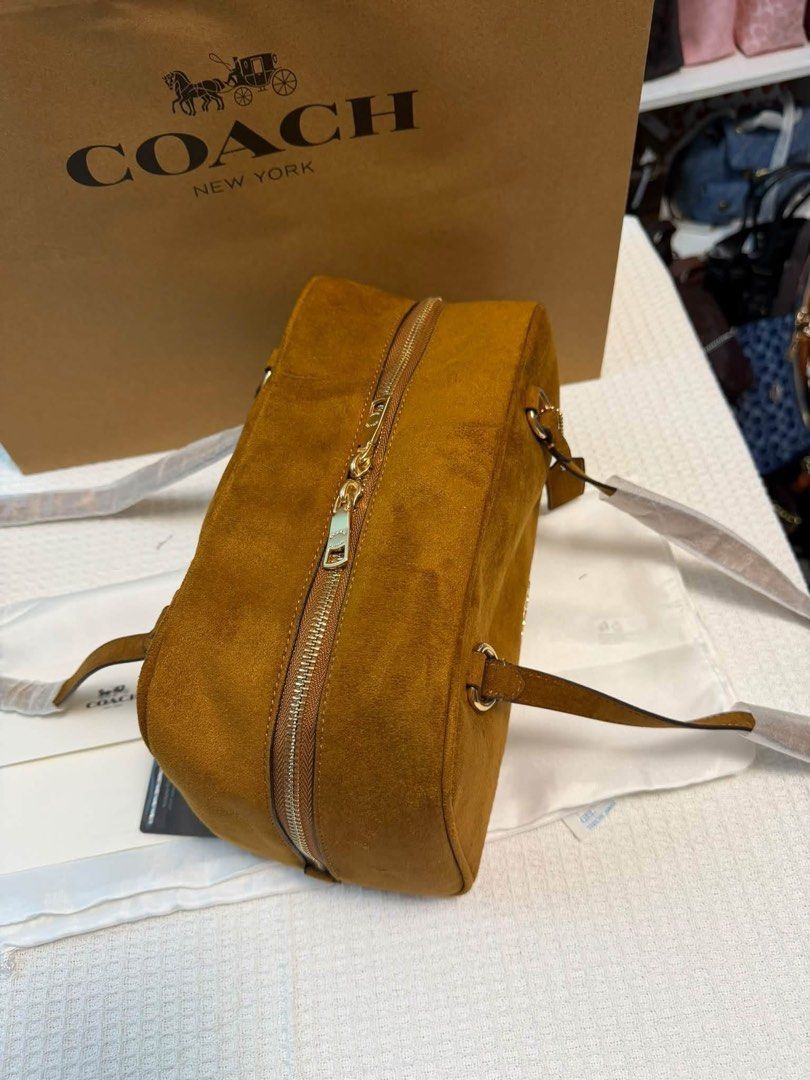 Coach Sydney (Category: Shoulder Bags) located in Binan City. Submitted by pinkykeenshop (Listing ID 1466773557, Image 2). Description: .