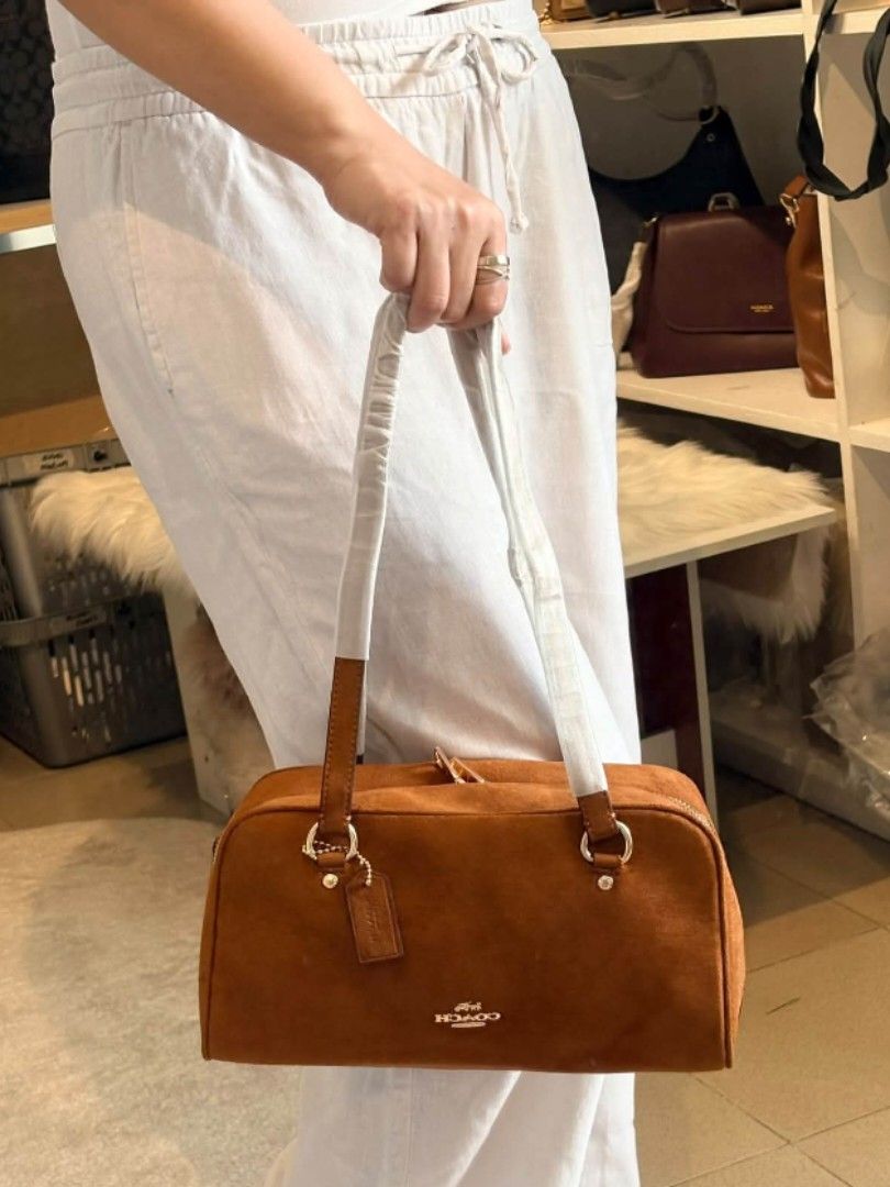 Coach Sydney Shoulder Bag (Category: Shoulder Bags) located in Manila. Submitted by msddirectfactoryoutlet (Listing ID 1466712072, Image 2). Description: .