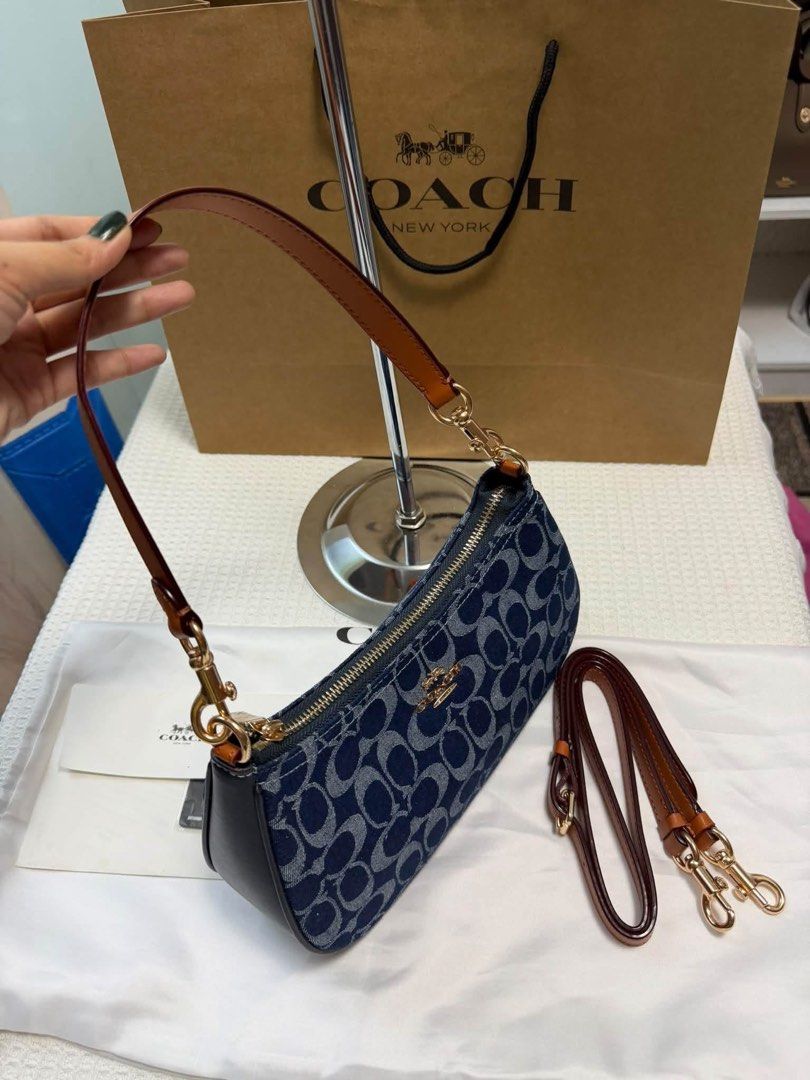 Coach Teri (Category: Shoulder Bags) located in Binan City. Submitted by pinkykeenshop (Listing ID 1466772920, Image 2). Description: .