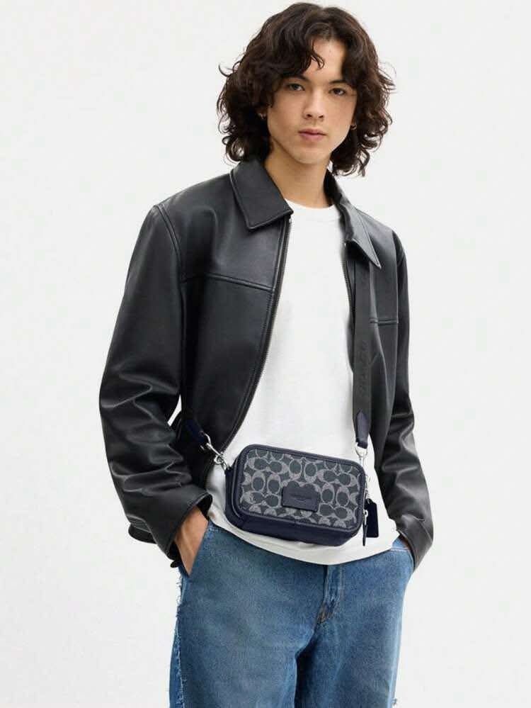 Coach Wyatt Bag Unisex (Category: Cross-body Bags) located in Rizal. Submitted by hiraya16 (Listing ID 1466683004, Image 3). Description: 09093638862.