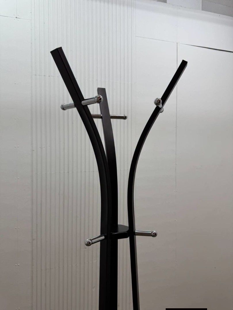 Coat Rack (Category: Other Home Furniture) located in Meycauayan. Submitted by marygracecasimiro (Listing ID 1466773374, Image 2). Description: Steel Cap and Coat Rack Price: 4,500 22 x 70 In good condition🩷.
