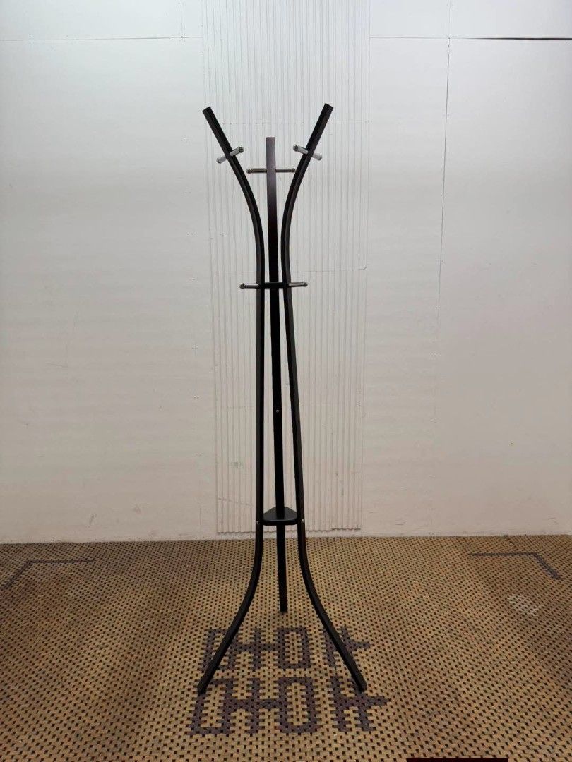 Coat Rack (Category: Other Home Furniture) located in Meycauayan. Submitted by marygracecasimiro (Listing ID 1466773374, Image 1). Description: Steel Cap and Coat Rack Price: 4,500 22 x 70 In good condition🩷.