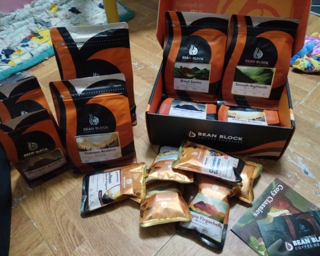 Coffee lover (Category: Coffee Machines & Makers) located in Muntinlupa City. Submitted by adohr27 (Listing ID 1466629066, Image 1). Description: 5pcs 250 grams 1 pc 500 grams 2 pcs 100 grams 6 pcs tester.