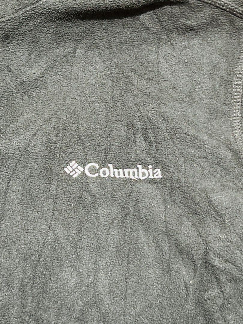 Columbia Black Full-zip Fleece Jacket - Black (Category: Coats, Jackets and Outerwear) located in Castillejos. Submitted by prvsly.ph (Listing ID 1466723474, Image 3). Description: * Authentic/Legit * Best Fit: Large * Width: 56 cm * Length: 64 cm * Color Rate: 9.5 * Like New Condition * Issue: Holes on Pockets PRICE: ₱700.00 + SF 🧾 MOP: Cash/GCash/BDO 📦 We Ship Nationwide via J&T 📍Castillejos, Zambales.