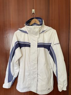 (Category: ) located in . Submitted by annyeongthriftcebu (Listing ID 1466634348, Image 1). Description: .